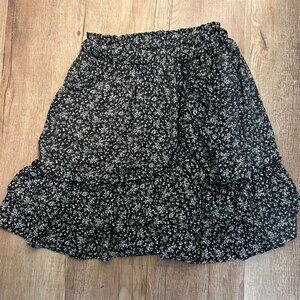 Black and White Floral Ruffle Miniskirt | Size M